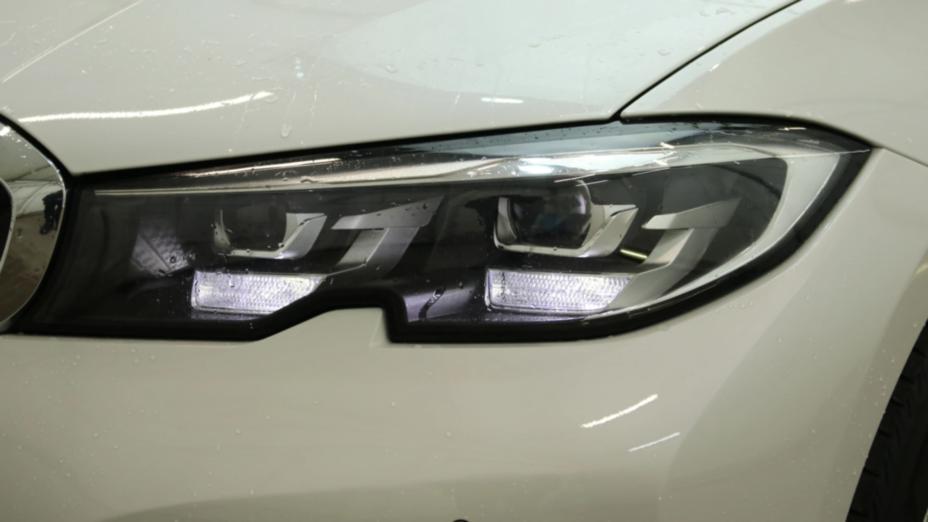 BMW Seria 3 318i Advantage aut