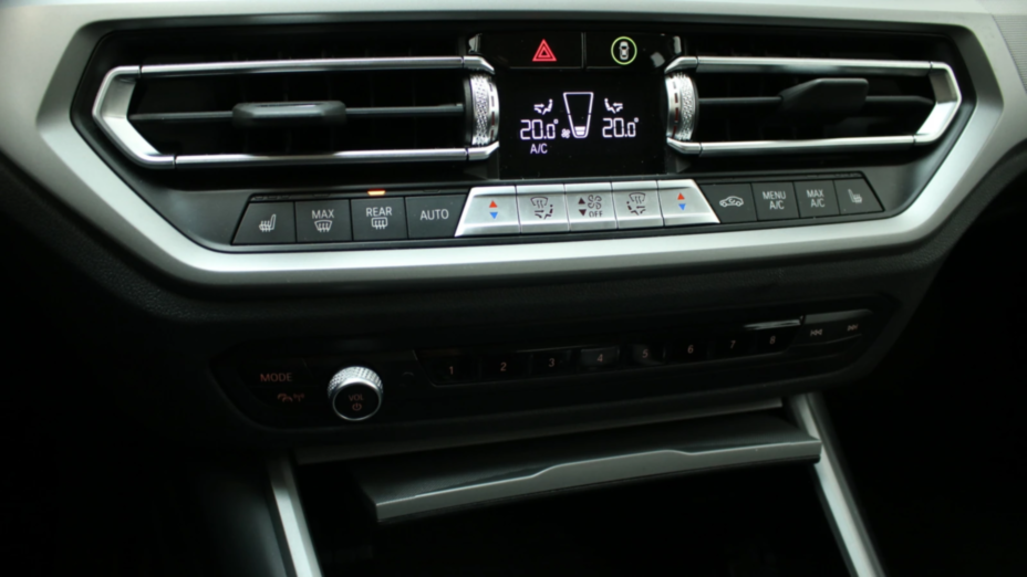 BMW Seria 3 318i Advantage aut