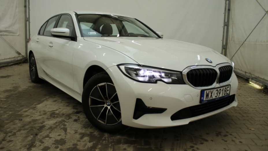 BMW Seria 3 318i Advantage aut