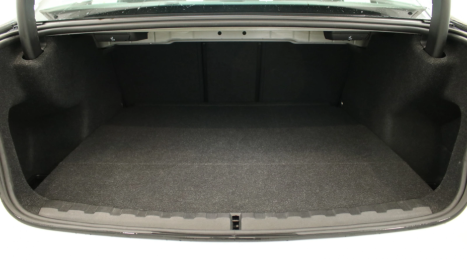 BMW Seria 3 318i Advantage aut