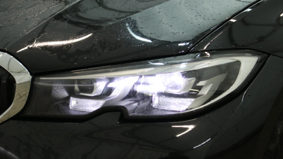 BMW Seria 3 318i Advantage aut