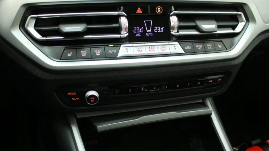 BMW Seria 3 318i Advantage aut