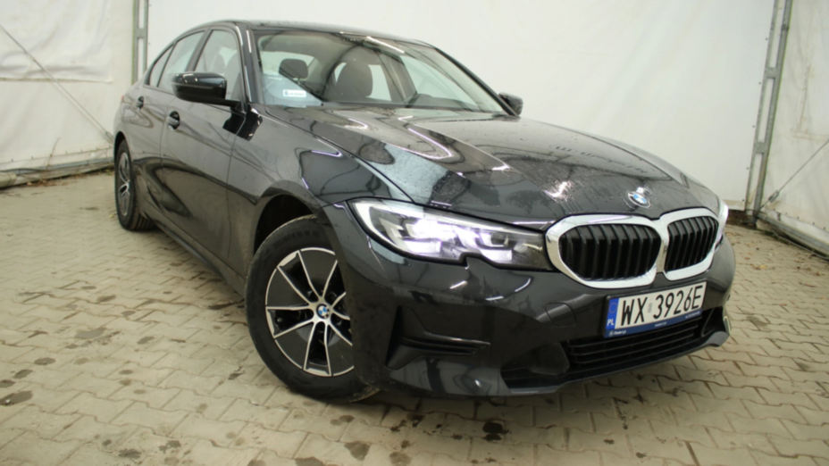 BMW Seria 3 318i Advantage aut