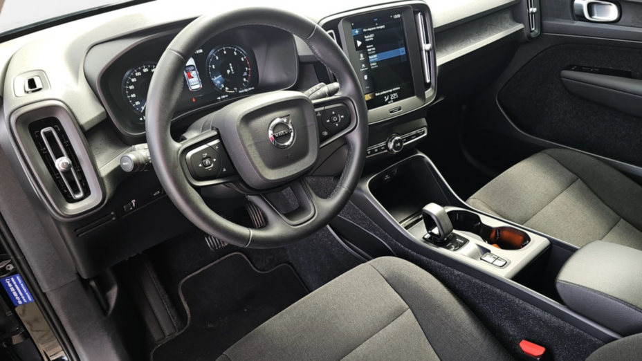 VOLVO XC40 XC40 T3 Momentum Core aut