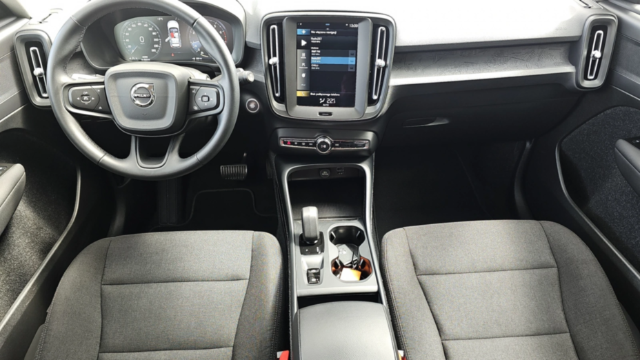 VOLVO XC40 XC40 T3 Momentum Core aut