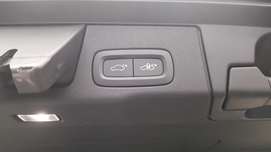 VOLVO XC60 XC60 B4 D AWD Inscription aut