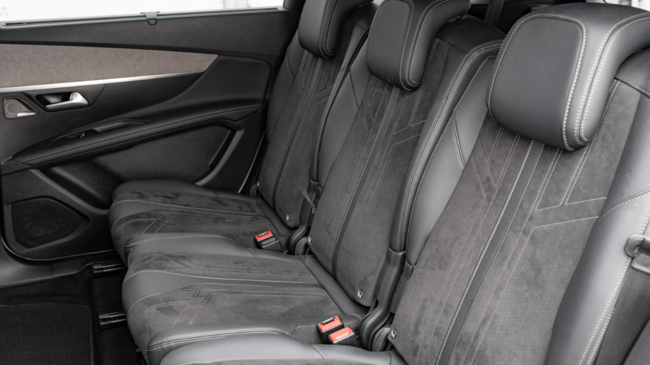 PEUGEOT 5008 5008 1.6 PureTech GT Pack S&S EAT8