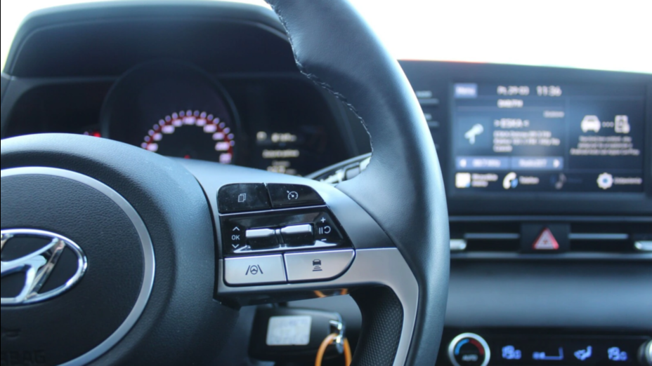 HYUNDAI Elantra Elantra 1.6 Smart CVT