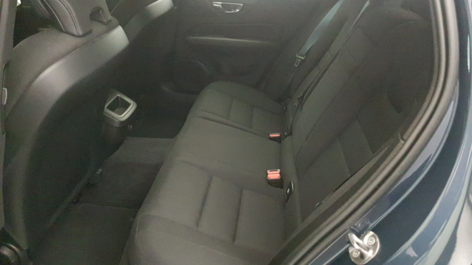VOLVO V60 V60 B4 D Momentum Pro aut