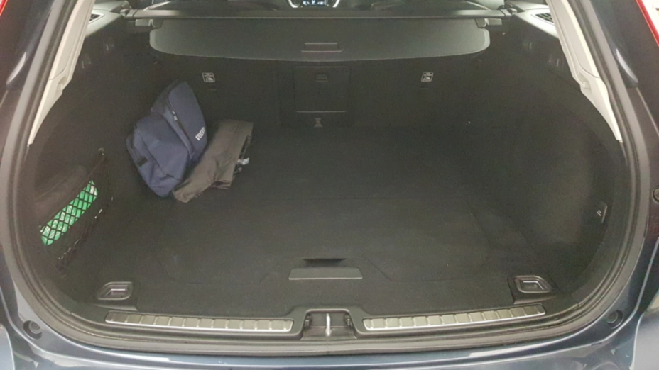 VOLVO V60 V60 B4 D Momentum Pro aut