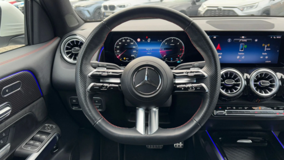 MERCEDES-BENZ GLB GLB 200 d AMG Line 8G-DCT
