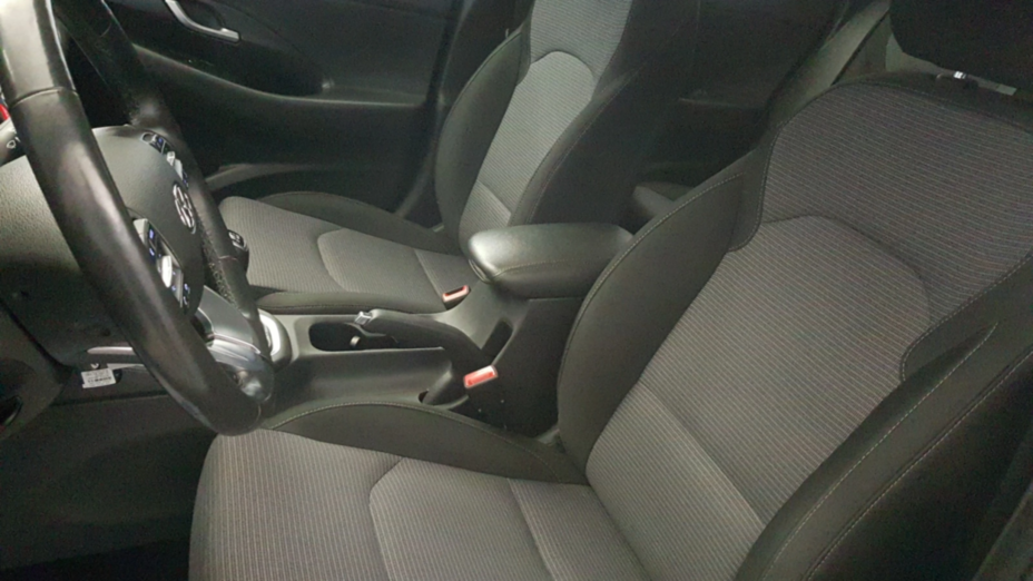 HYUNDAI i30 i30 1.6 D Classic +