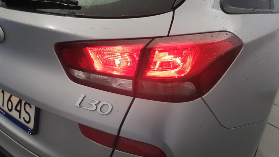 HYUNDAI i30 i30 1.6 D Classic +