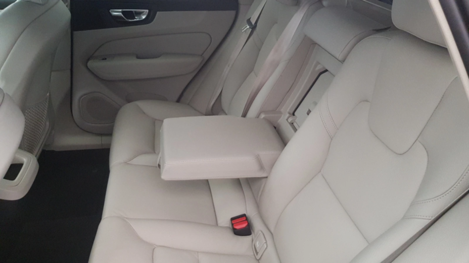 VOLVO XC60 XC60 B4 D AWD Inscription aut