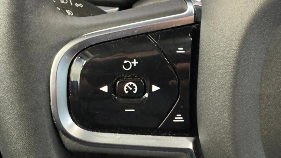 VOLVO XC60 XC60 B4 B Plus Bright aut