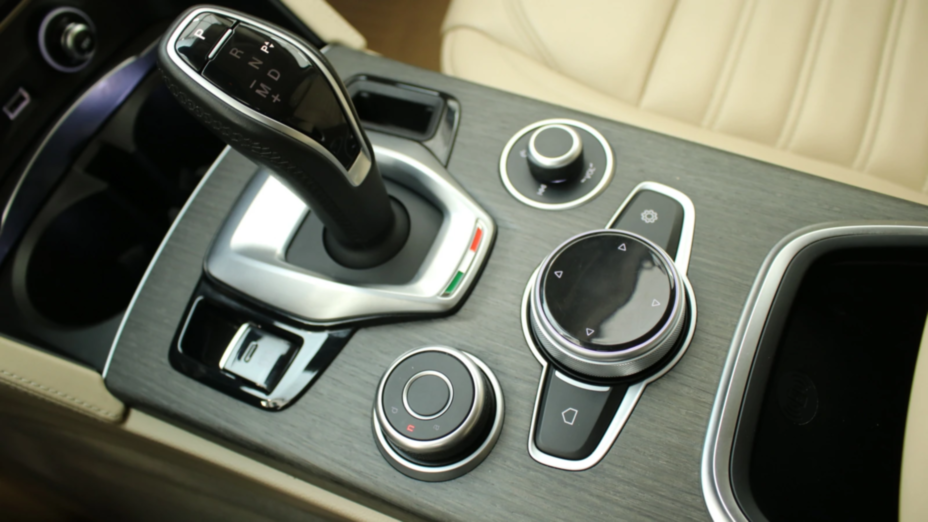 ALFA ROMEO Stelvio Stelvio 2.0 Turbo 6C Villa D'este Q4 aut