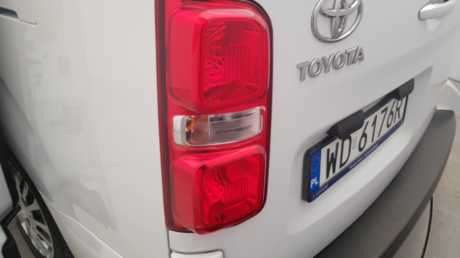 TOYOTA Proace Verso Proace Verso 2.0 D4-D Long Business