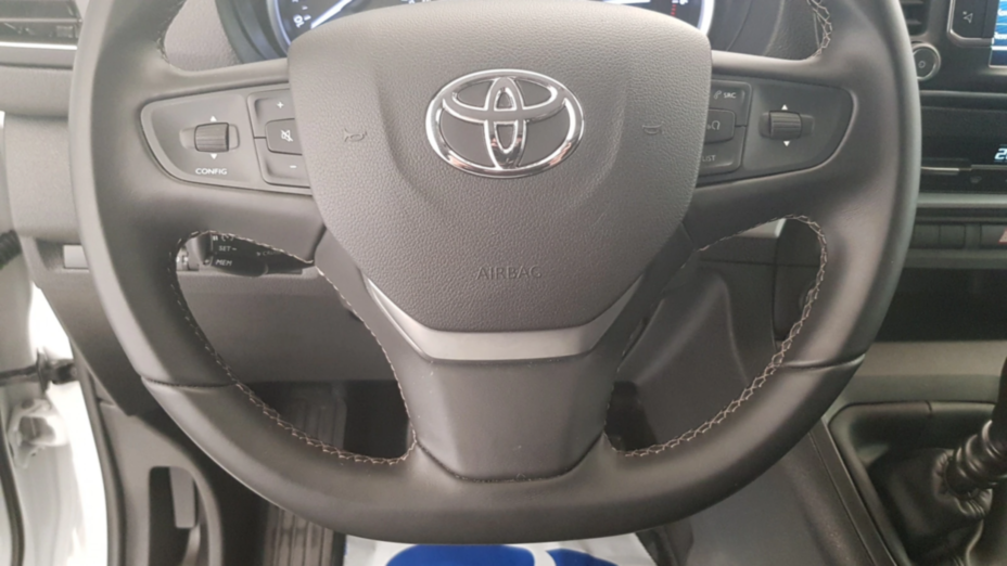 TOYOTA Proace Verso Proace Verso 2.0 D4-D Long Business