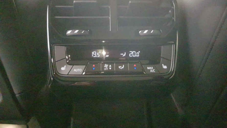 BMW iX iX xDrive40 76.6kWh