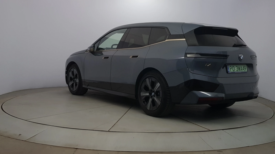 BMW iX iX xDrive40 76.6kWh