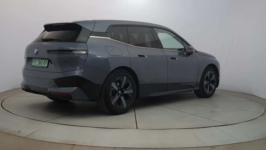 BMW iX iX xDrive40 76.6kWh