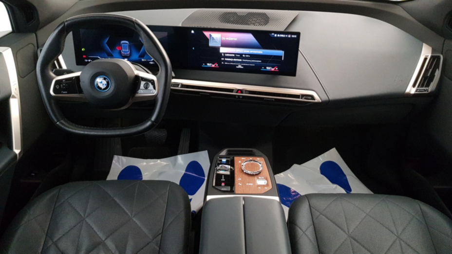 BMW iX iX xDrive40 76.6kWh