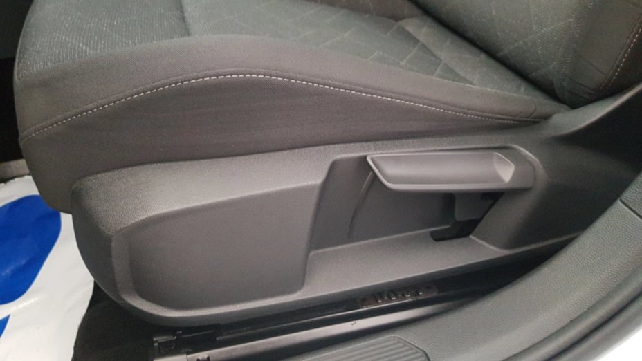VOLKSWAGEN Golf Golf VIII 2.0 TDI Life