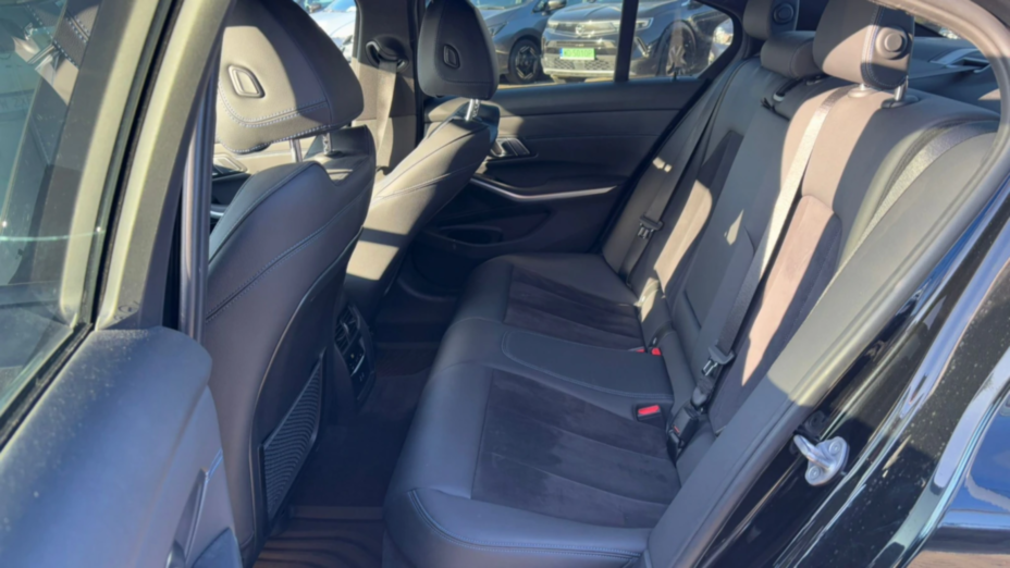 BMW Seria 3 318i M Sport aut