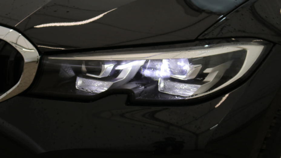 BMW Seria 3 318i Advantage aut