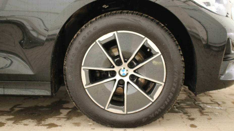 BMW Seria 3 318i Advantage aut