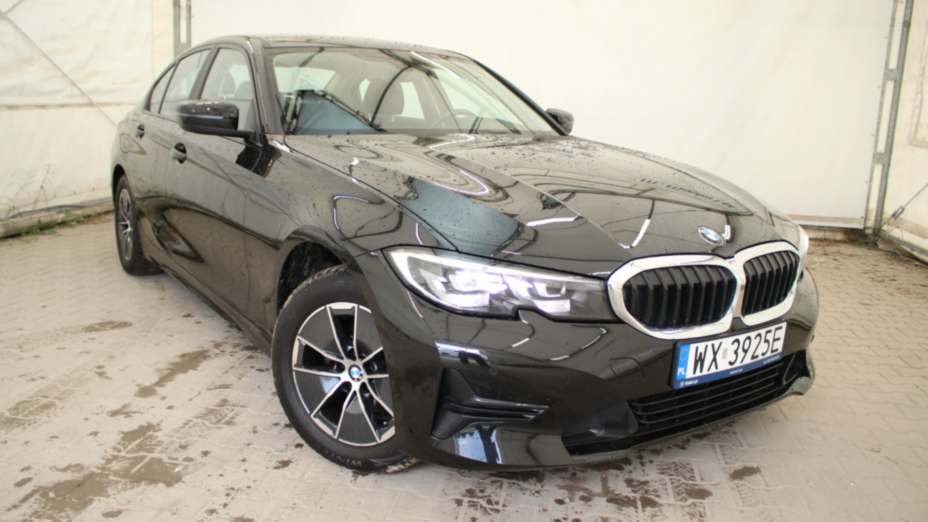 BMW Seria 3 318i Advantage aut