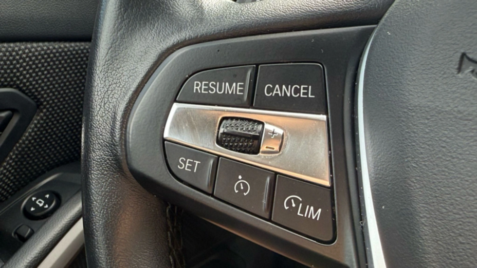 BMW Seria 3 318i Advantage aut