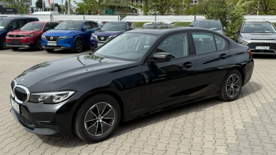 BMW Seria 3 318i Advantage aut