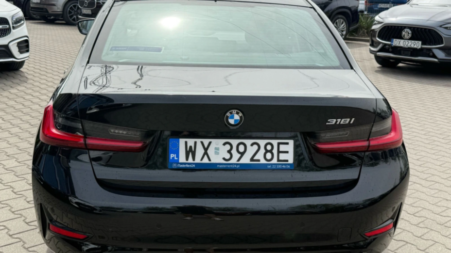 BMW Seria 3 318i Advantage aut