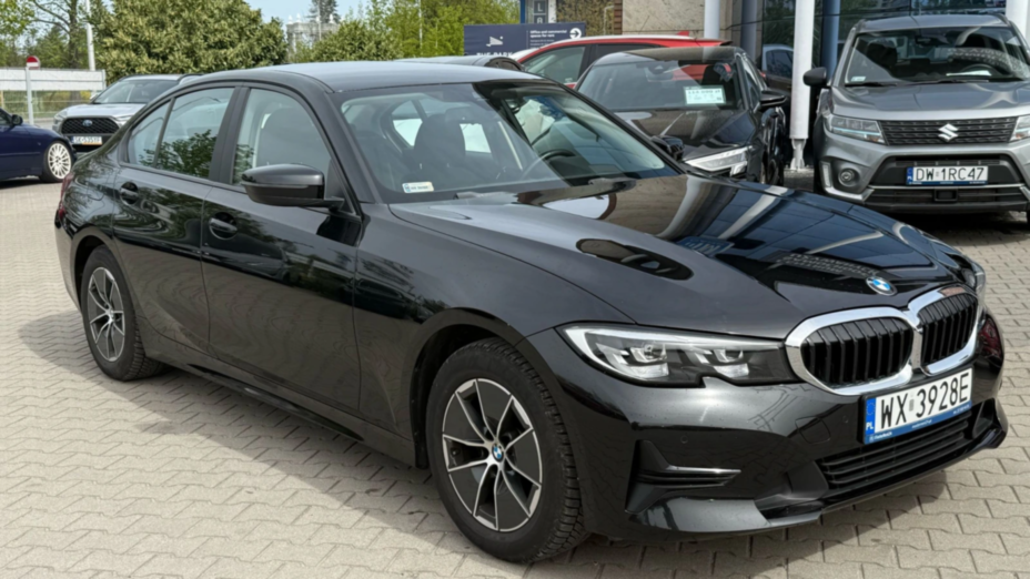 BMW Seria 3 318i Advantage aut