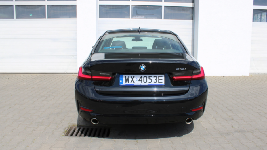 BMW Seria 3 318i Advantage aut