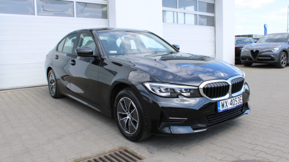 BMW Seria 3 318i Advantage aut