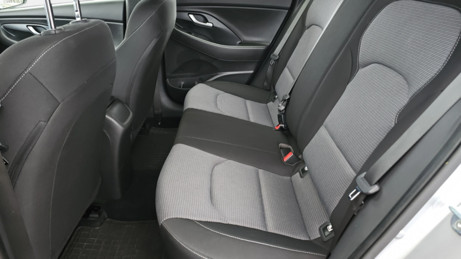 HYUNDAI i30 i30 1.0 T-GDI Modern