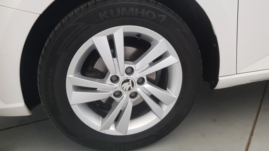 SKODA Fabia Fabia 1.0 Ambition