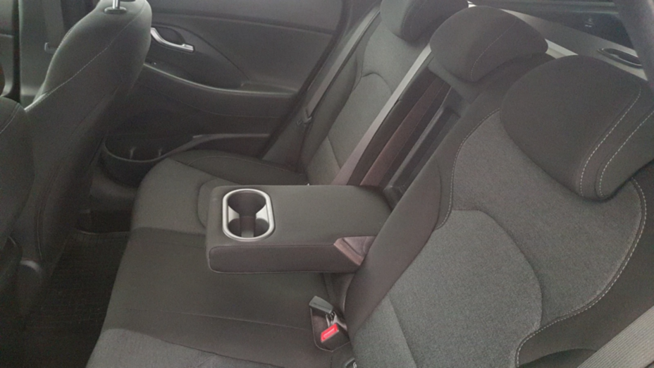 HYUNDAI i30 i30 1.5 DPI Smart