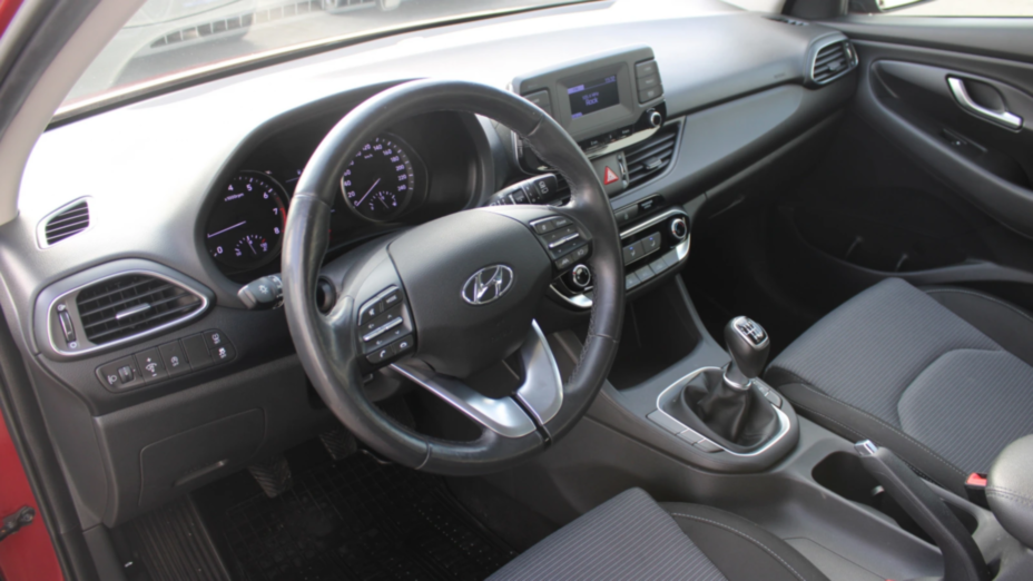 HYUNDAI i30 i30 1.5 DPI Classic +