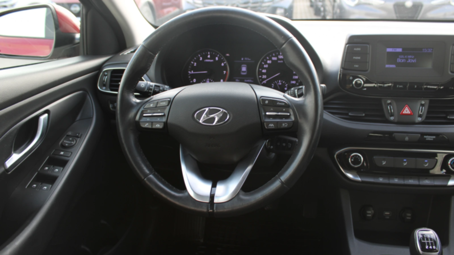HYUNDAI i30 i30 1.5 DPI Classic +