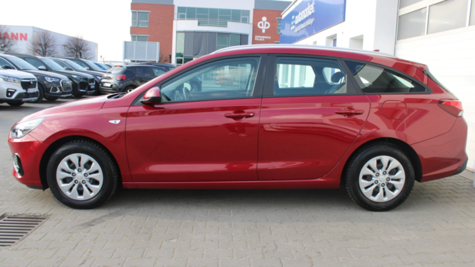 HYUNDAI i30 i30 1.5 DPI Classic +
