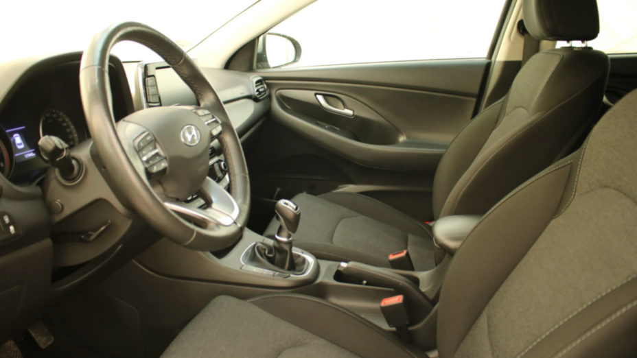 HYUNDAI i30 i30 1.5 DPI Smart