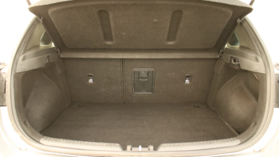 HYUNDAI i30 i30 1.5 DPI Smart