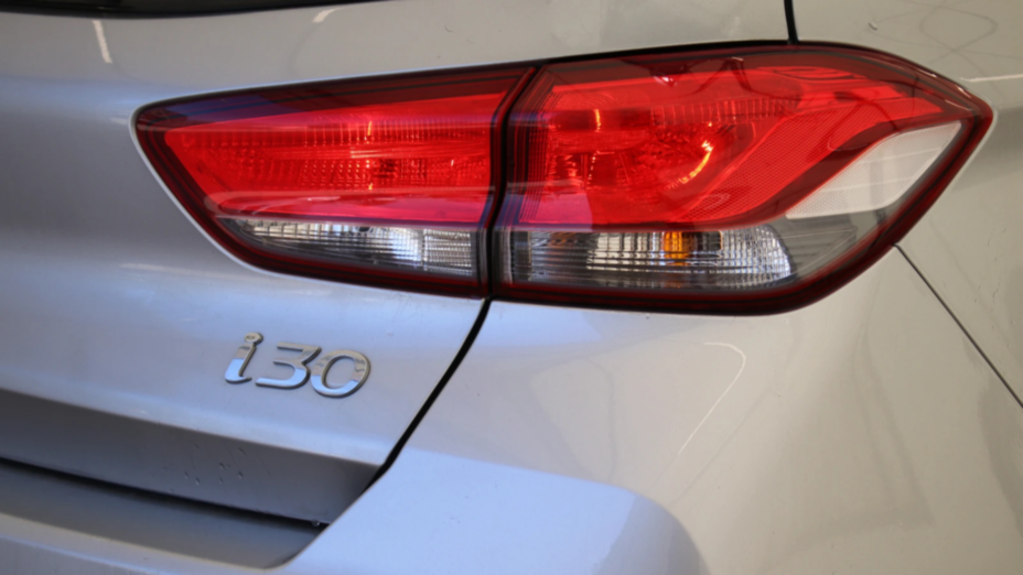 HYUNDAI i30 i30 1.5 DPI Smart