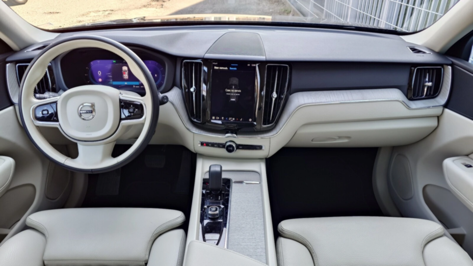 VOLVO XC60 XC60 B4 D AWD Plus Bright aut