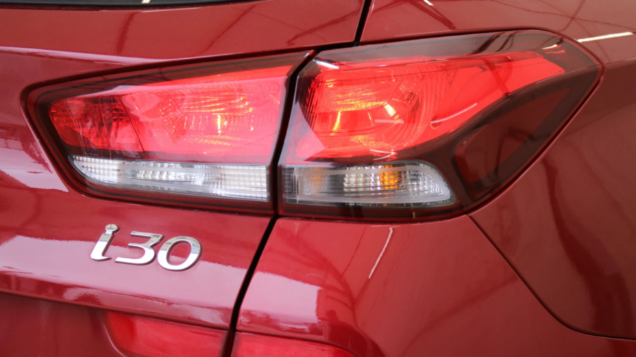 HYUNDAI i30 i30 1.5 DPI Classic +