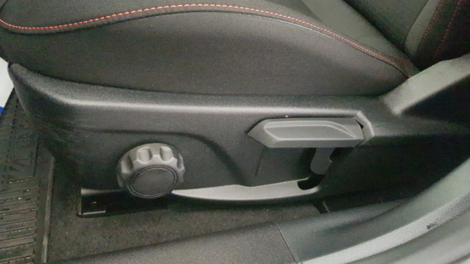FORD Focus Focus 1.0 EcoBoost mHEV ST-Line X aut