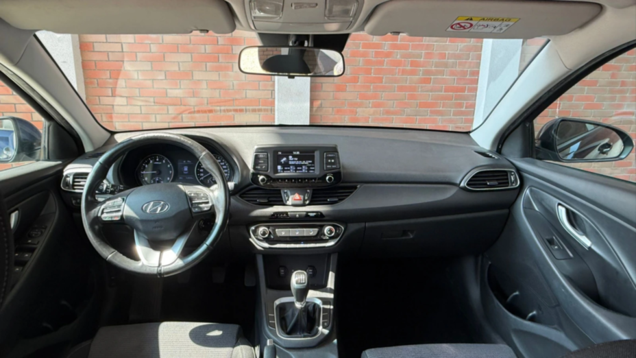 HYUNDAI i30 i30 1.4 Classic +